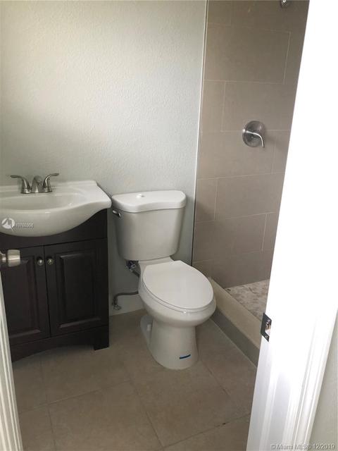 70 E 54th St, Hialeah, FL 33013 photo 14
