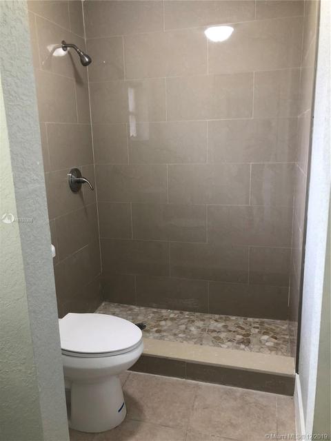 70 E 54th St, Hialeah, FL 33013 photo 17