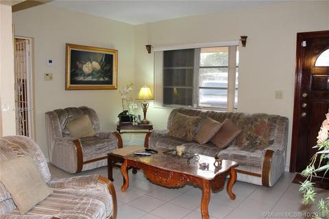 649 E 31st St, Hialeah, FL 33013 photo 3