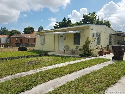 738 E 33rd St, Hialeah, FL 33013 photo 1