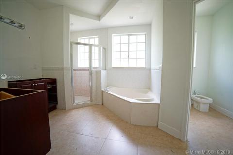 16924 NW 77th Path, Miami Lakes, FL 33016 photo 29