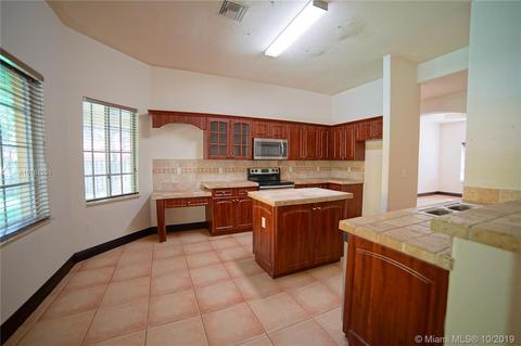16924 NW 77th Path, Miami Lakes, FL 33016 photo 14