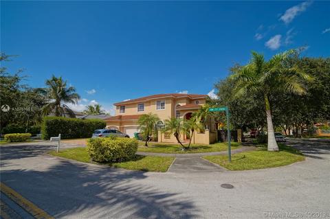16924 NW 77th Path, Miami Lakes, FL 33016 photo 2