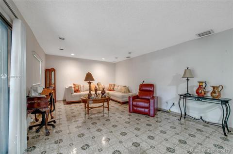 275 E 18th St, Hialeah, FL 33010 photo 13