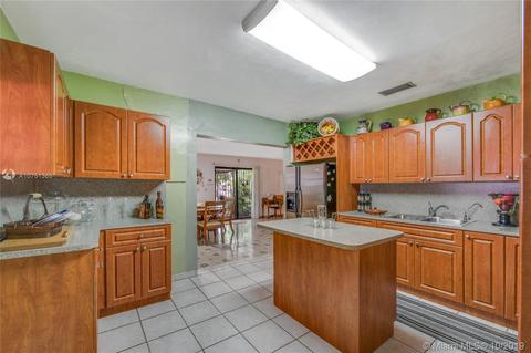 275 E 18th St, Hialeah, FL 33010 photo 5
