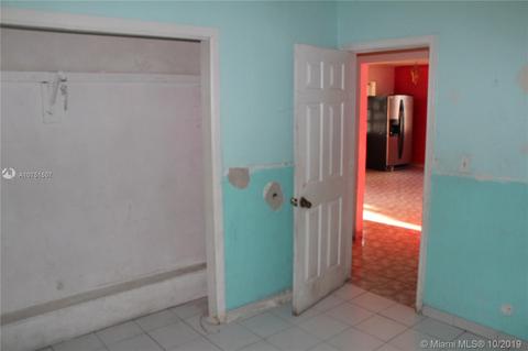 4929 E 8th Ct, Hialeah, FL 33013 photo 8