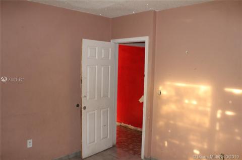 4929 E 8th Ct, Hialeah, FL 33013 photo 5
