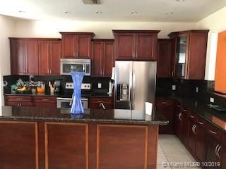 3420 E Greenview Ter E, Margate, FL 33063 photo 4