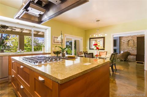 16110 W Prestwick Pl, Miami Lakes, FL 33014 photo 20