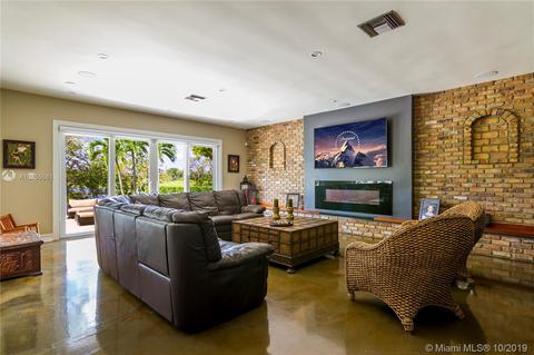 16110 W Prestwick Pl, Miami Lakes, FL 33014 photo 27