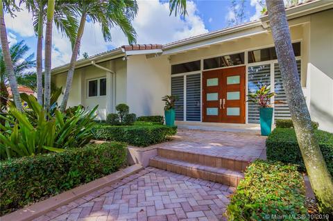 16110 W Prestwick Pl, Miami Lakes, FL 33014 photo 2