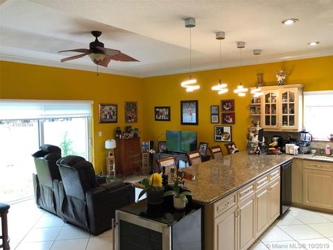7195 W 4th Ct, Hialeah, FL 33014 photo 12