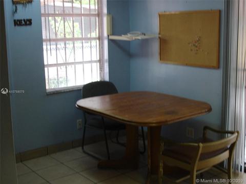 821 NE 2nd Pl, Hialeah, FL 33010 photo 39