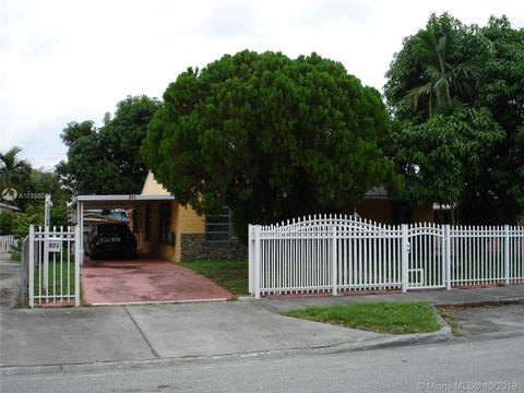 821 NE 2nd Pl, Hialeah, FL 33010 photo 2