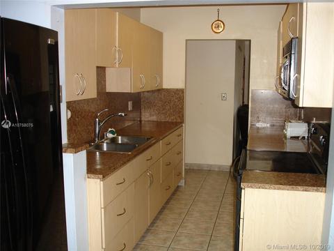 821 NE 2nd Pl, Hialeah, FL 33010 photo 16