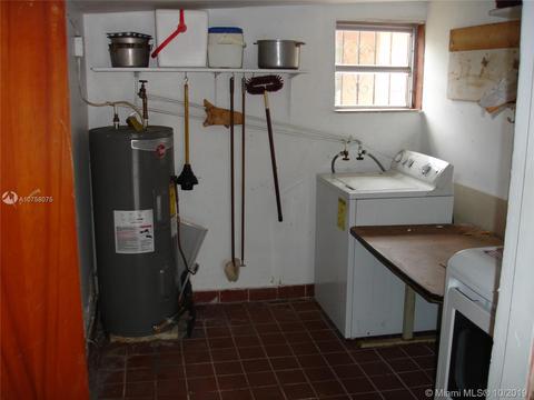 821 NE 2nd Pl, Hialeah, FL 33010 photo 36