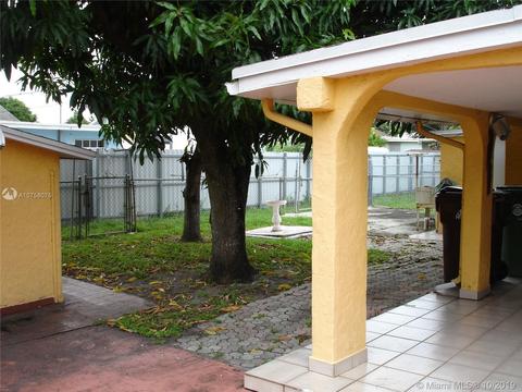 821 NE 2nd Pl, Hialeah, FL 33010 photo 8