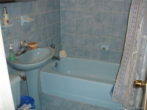 821 NE 2nd Pl, Hialeah, FL 33010 photo 35