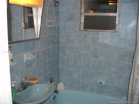 821 NE 2nd Pl, Hialeah, FL 33010 photo 34