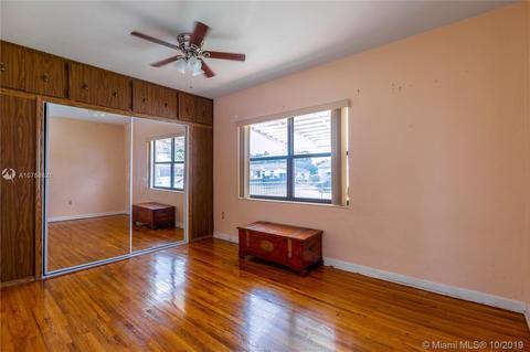 325 W 53rd Ter, Hialeah, FL 33012 photo 9