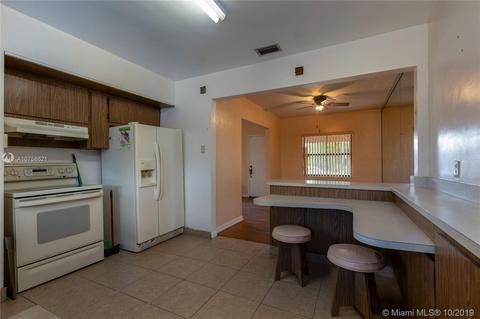325 W 53rd Ter, Hialeah, FL 33012 photo 5