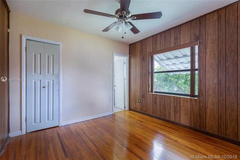 325 W 53rd Ter, Hialeah, FL 33012 photo 7