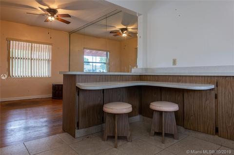 325 W 53rd Ter, Hialeah, FL 33012 photo 6