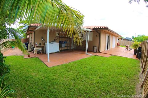 7220 Bamboo St, Miami Lakes, FL 33014 photo 25