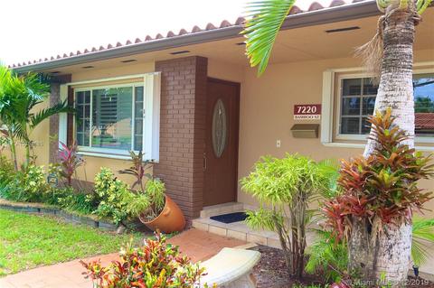 7220 Bamboo St, Miami Lakes, FL 33014 photo 3