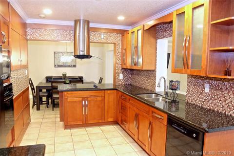7220 Bamboo St, Miami Lakes, FL 33014 photo 28