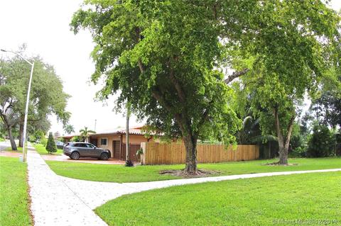 7220 Bamboo St, Miami Lakes, FL 33014 photo 4