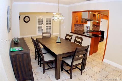 7220 Bamboo St, Miami Lakes, FL 33014 photo 7