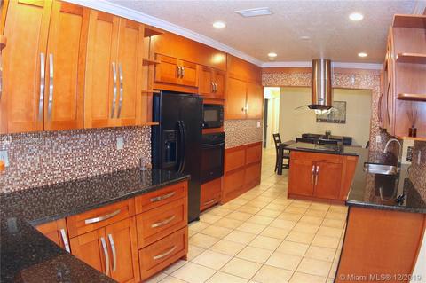 7220 Bamboo St, Miami Lakes, FL 33014 photo 8