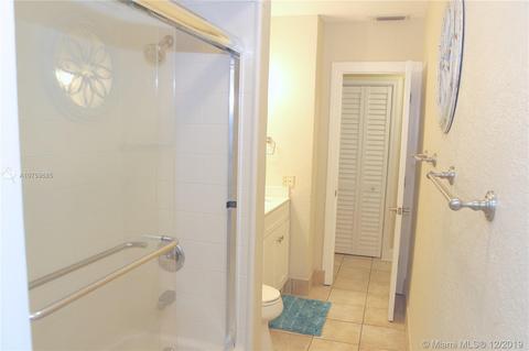 7220 Bamboo St, Miami Lakes, FL 33014 photo 18