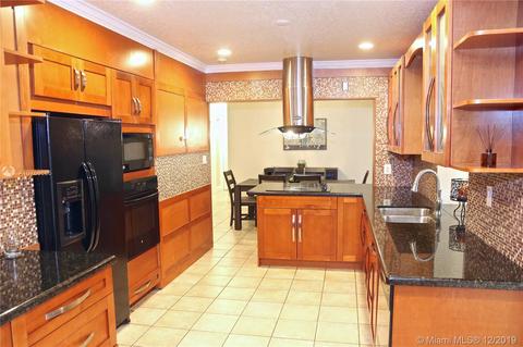 7220 Bamboo St, Miami Lakes, FL 33014 photo 29