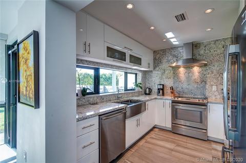 8834 Abbott Ave, Surfside, FL 33154 photo 14