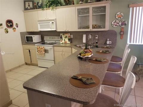 17543 NW 87th Pl, Hialeah, FL 33018 photo 13