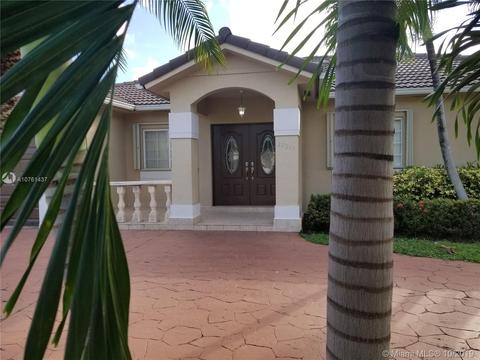 17543 NW 87th Pl, Hialeah, FL 33018 photo 4