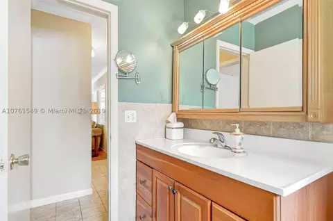 4014 N Cir Dr, Hollywood, FL 33021 photo 23