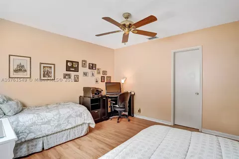 4014 N Cir Dr, Hollywood, FL 33021 photo 25