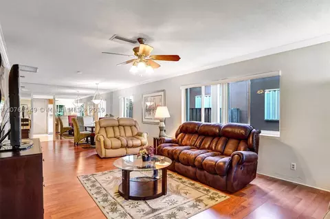 4014 N Cir Dr, Hollywood, FL 33021 photo 5