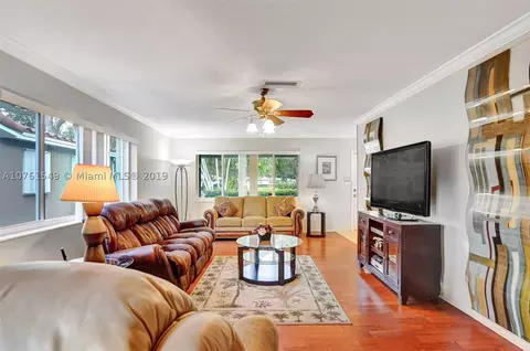 4014 N Cir Dr, Hollywood, FL 33021 photo 6