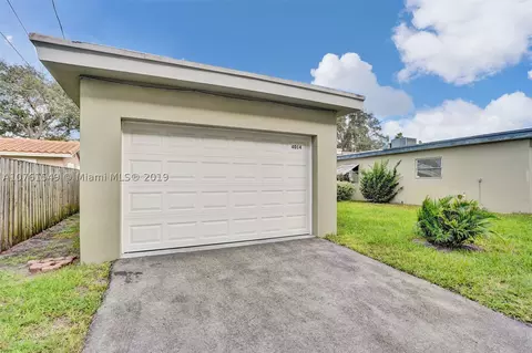 4014 N Cir Dr, Hollywood, FL 33021 photo 33