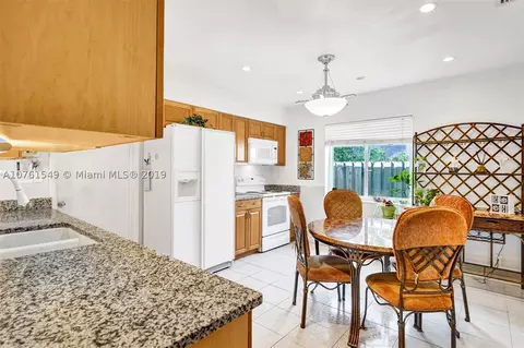 4014 N Cir Dr, Hollywood, FL 33021 photo 10