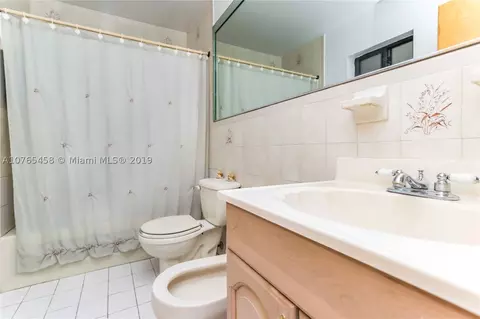 4392 W 9th Ct, Hialeah, FL 33012 photo 13