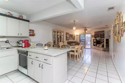 4392 W 9th Ct, Hialeah, FL 33012 photo 7