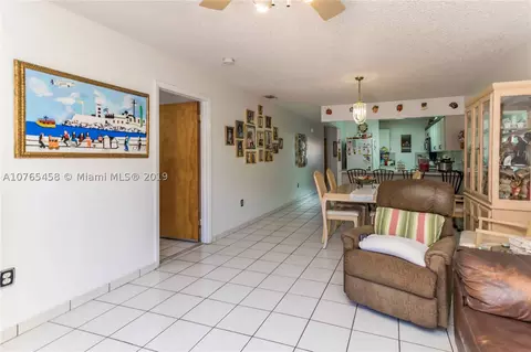 4392 W 9th Ct, Hialeah, FL 33012 photo 9