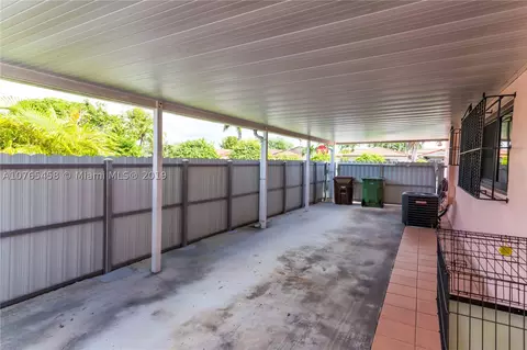 4392 W 9th Ct, Hialeah, FL 33012 photo 20