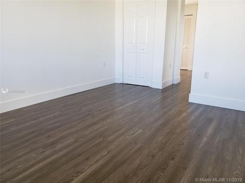 820 E 39th Pl, Hialeah, FL 33013 photo 6