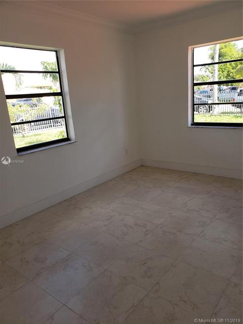 820 E 39th Pl, Hialeah, FL 33013 photo 9